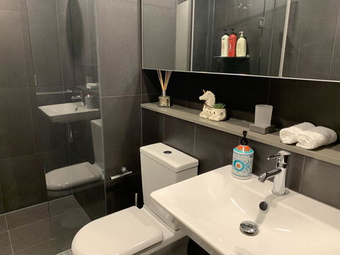 Xu's Residence@888 Collins St - Accommodation VIC 2
