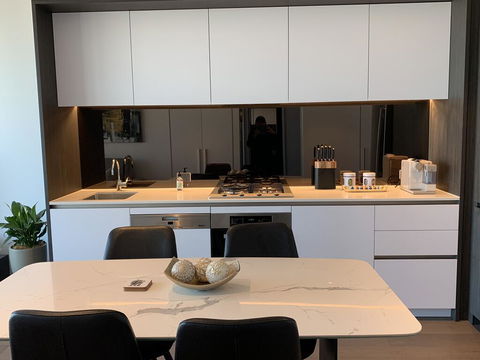 Xu's Residence@No.1 Collins Wharf - Accommodation VIC 2