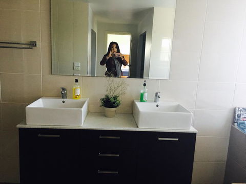 Yes Holiday Home - Accommodation VIC 0