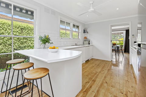 YIN-YANG - MOUNT ELIZA - Accommodation VIC 2