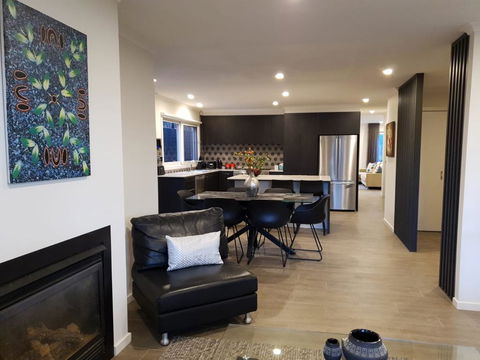 Your Home Away From Home - Accommodation VIC 3