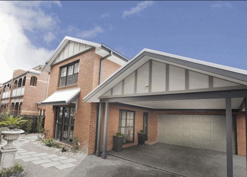 Your Home Away From Home - Accommodation VIC 2