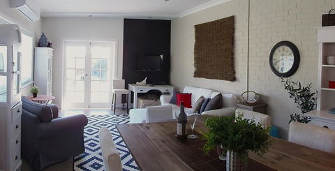 YSG The Edward Townhouse 155 - Steps To Town - Accommodation VIC 1