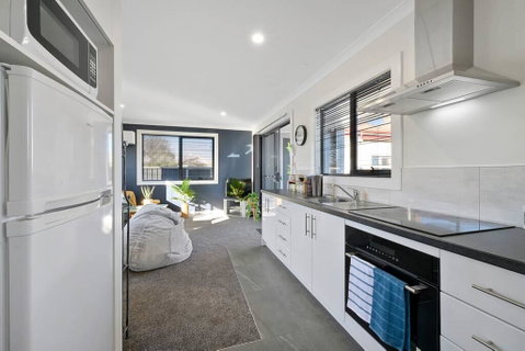 Zoo Villas: Villa Giraffe - Central Wynyard - Accommodation VIC 1