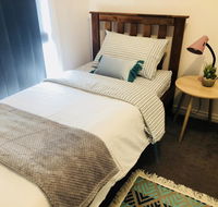 Haven Family dog freindly  close to Hospital Airport Bunnings - Accommodation VIC