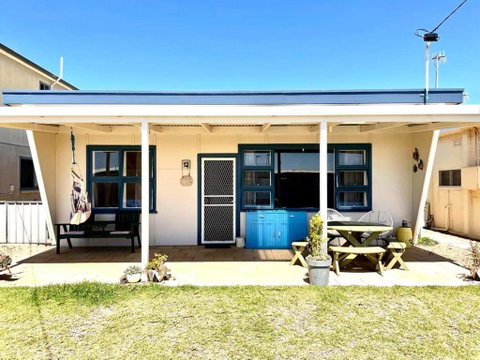 A Magic Shack - Relax, Recharge, Frolic & Fish - Accommodation VIC 0
