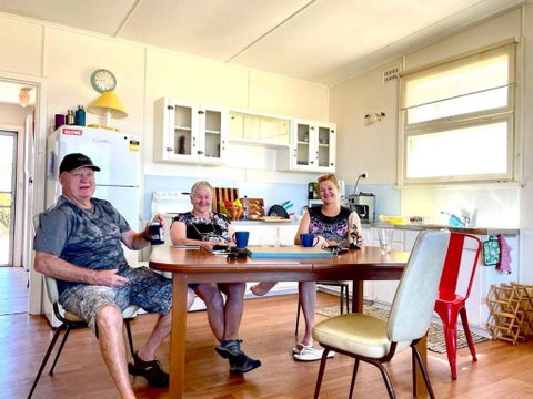 A Magic Shack - Relax, Recharge, Frolic & Fish - Accommodation VIC 2