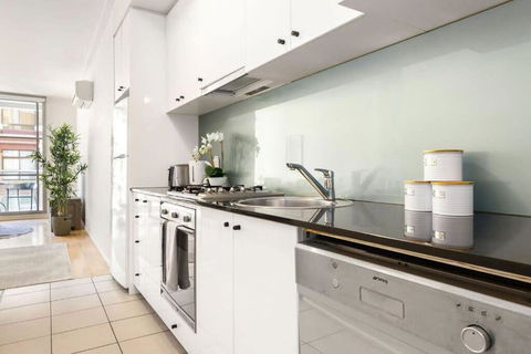 A Modern & Stylish Studio Next To Darling Harbour - Accommodation VIC 3