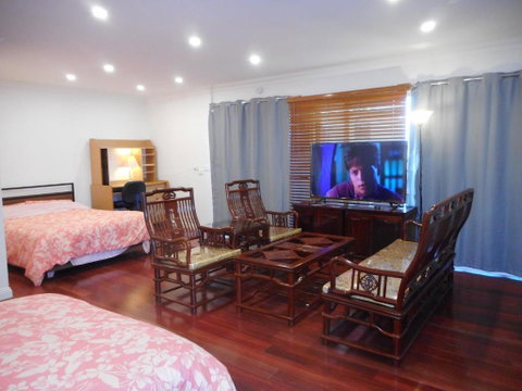 A Spacious Holiday Suite - Accommodation VIC 3
