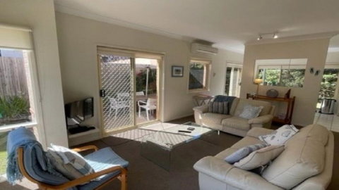 A Travellers Delight On Kikarra Wifi - Accommodation VIC 1