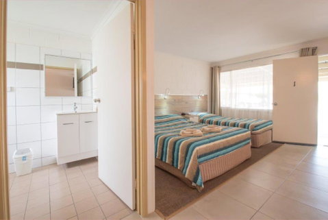 A & A Motel - Accommodation VIC 3