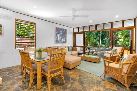 Absolute Beachfront, Heart Of Port Douglas - 24 S - Accommodation VIC 0