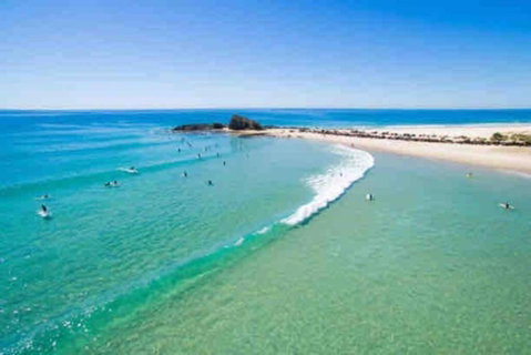 Acreage Near Currumbin Beach - Accommodation VIC 4