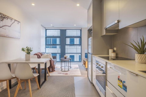 Adjacent To Flagstaff Gardens 1br In Cbd Melboure - Accommodation VIC 3