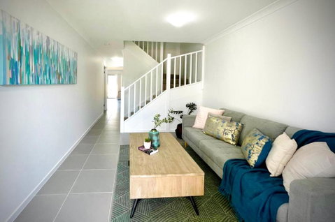 Adorable Modern 4 Br House WiFi & Parking - Accommodation VIC 0