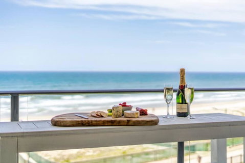 Absolute Beachfront Apartment 3B Pool Spa - Accommodation VIC 3