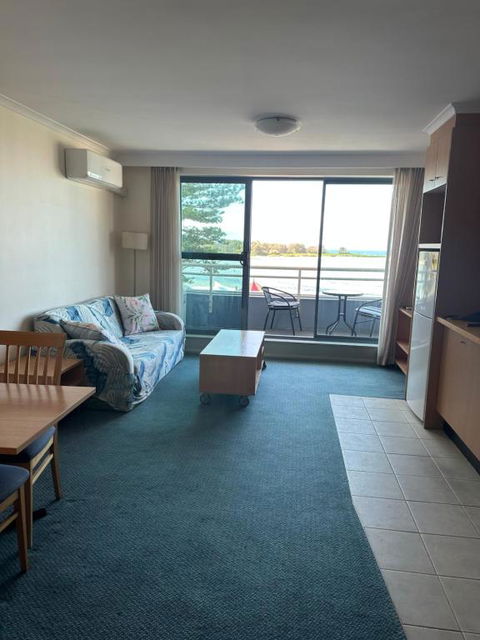 A-The Entrance Private Water Front 1 Bedroom Appartment At The Oaks - Accommodation VIC 3