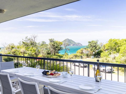 Albacore 3 Waterfront Pool Lift And Views - Accommodation VIC 0