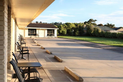 Albatross Motor Inn - Accommodation VIC 2