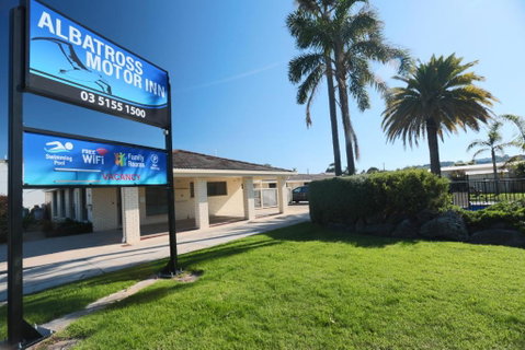 Albatross Motor Inn - Accommodation VIC 1