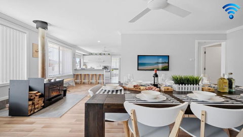 Alka Beach House - Accommodation VIC 0