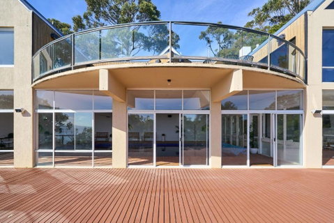 Alpine Nelson-Ultimate Luxury Retreat-Hobart - Accommodation VIC 2