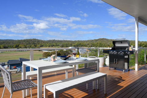 Ambience, A Stunning Holiday Retreat! - Accommodation VIC 2