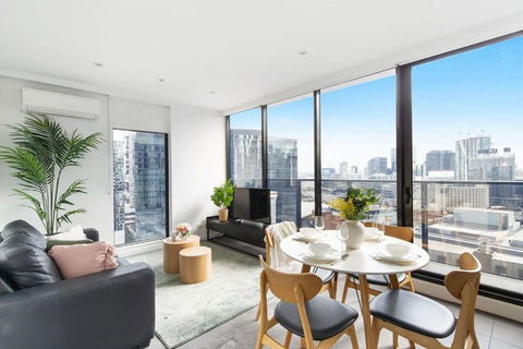 An Amazing 2BR Apt With City Views In Southbank - Accommodation VIC 0
