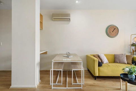 Azalea - Rundle Mall Edge Residence On York - Accommodation VIC 2