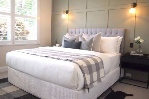 Antler & Oak Cottage: Provincial Luxe In Moss Vale - Accommodation VIC 1