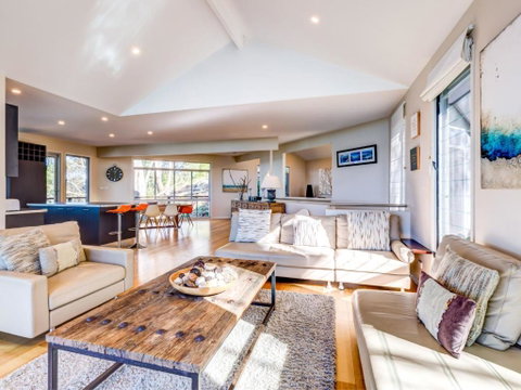 Aqua Pure At Hyams Beach - Accommodation VIC 4