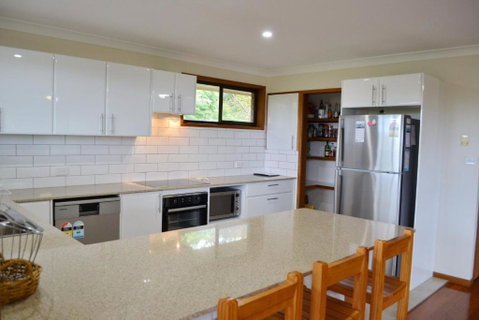 Atahara - Bring Your Own Linen - Accommodation VIC 3