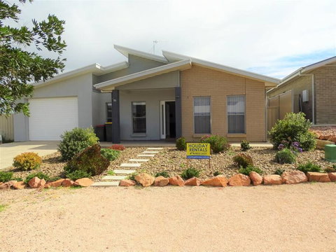 Avella House - Accommodation VIC 0