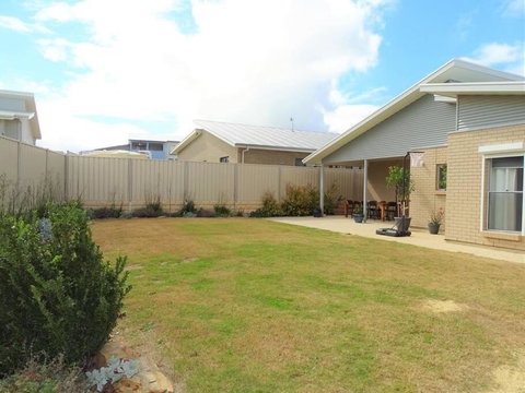 Avella House - Accommodation VIC 2