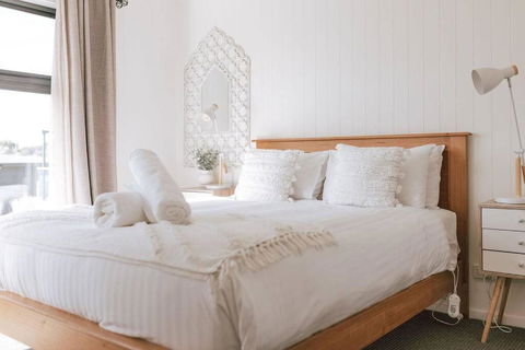 B E A C H H O U S E X I V - Accommodation VIC 4
