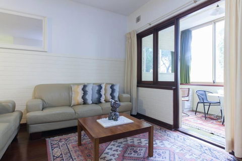 B2 Crawley Apartment 1 BRM & Sleepout Near UWA - Accommodation VIC 2