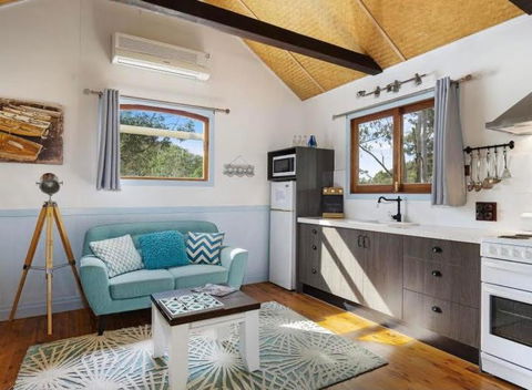 Barney Creek Vineyard Cottages - Accommodation VIC 2