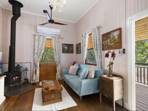 Barney Creek Vineyard Cottages - Accommodation VIC 4
