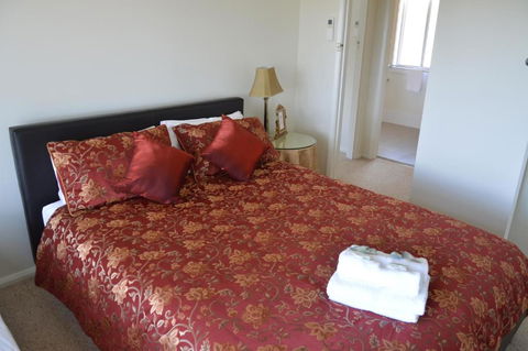 BATHURST GOLDFIELDS RESIDENCE On MOUNT PANORAMA - Accommodation VIC 2