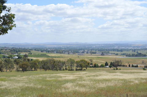 BATHURST GOLDFIELDS RESIDENCE On MOUNT PANORAMA - Accommodation VIC 1