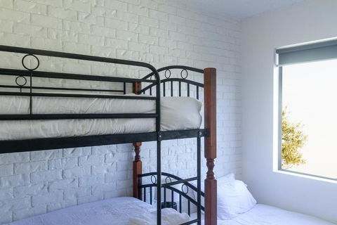 BAY PROPERTIES . Beach Street - Accommodation VIC 4