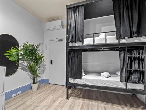AZZURRO POD HOTEL Darling Harbour- Near ICC - Accommodation VIC 3