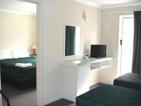 Southport Motel & Apartments - Accommodation VIC 23