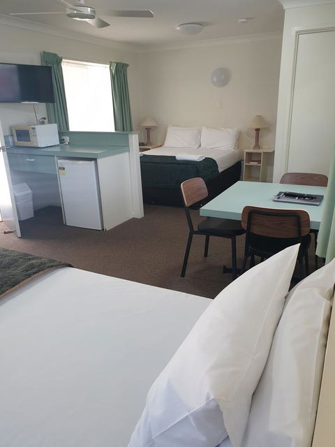 Southport Motel & Apartments - Accommodation VIC 20