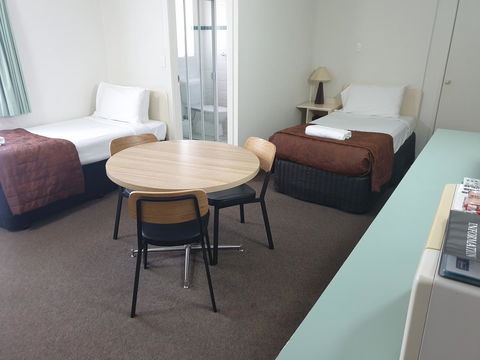 Southport Motel & Apartments - Accommodation VIC 16