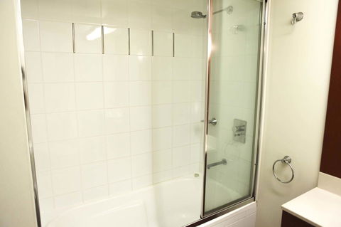 Chevron Renaissance Ocean View - Accommodation VIC 23