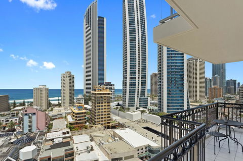 Chevron Renaissance Ocean View - Accommodation VIC 21