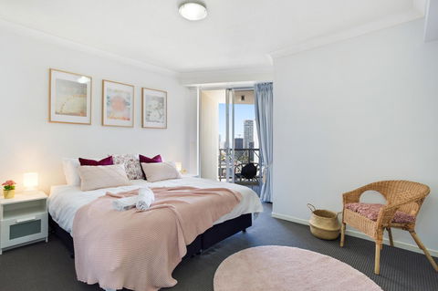 Chevron Renaissance Ocean View - Accommodation VIC 4