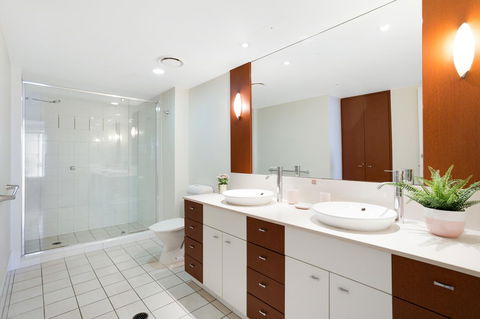 Chevron Renaissance Ocean View - Accommodation VIC 3