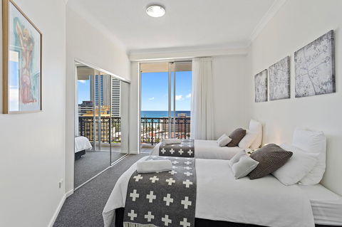 Chevron Renaissance Ocean View - Accommodation VIC 19